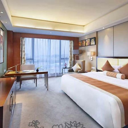 Guangzhou ChangFeng Gloria Plaza Hotel Esterno foto